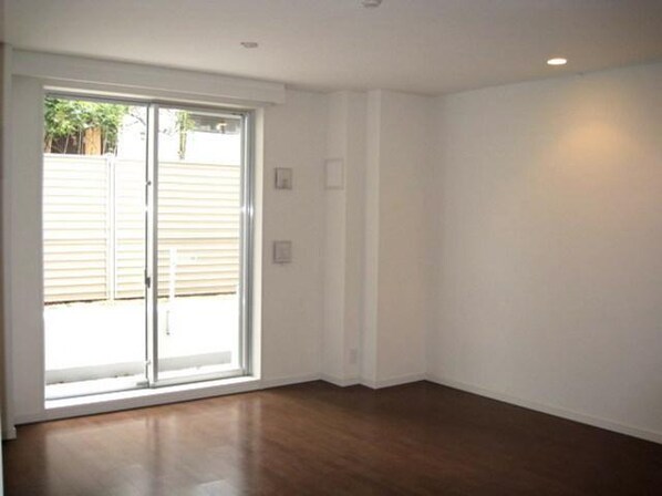 エスティメゾン都立大学の物件内観写真